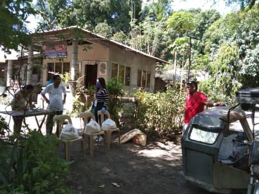 Read more about the article Distribution of Relief Goods Brgy. Looc March 28, 2020
